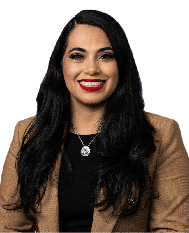 Mayra Flores